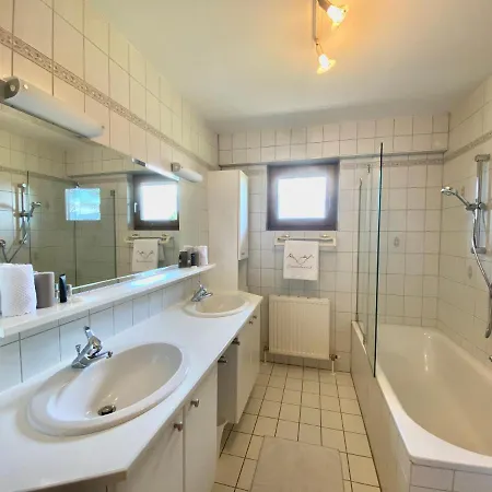 Canisiusbruennl Self- Check In Daire